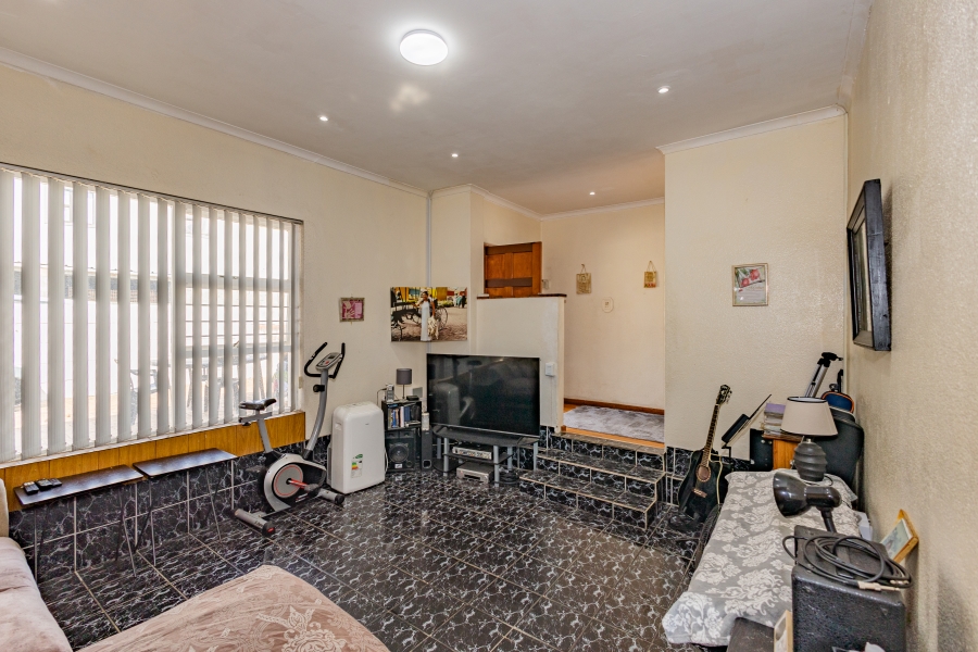 4 Bedroom Property for Sale in Fairfield Estate Western Cape